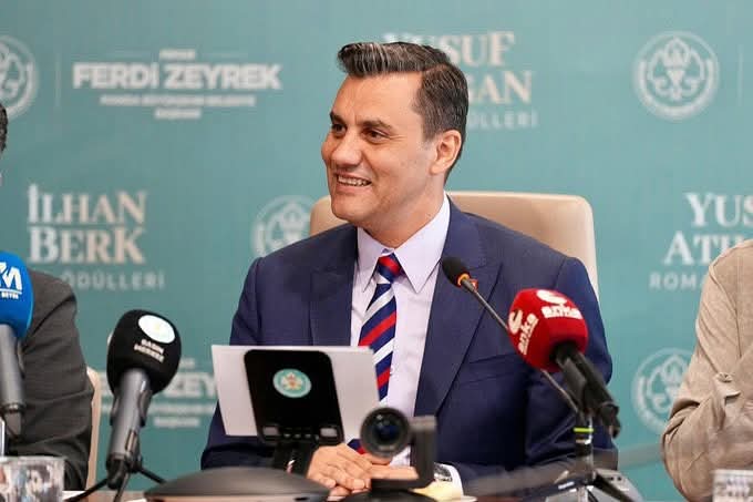 Manisa Büyükşehir Belediye Başkanı Ferdi Zeyrek Vefat Etti.
